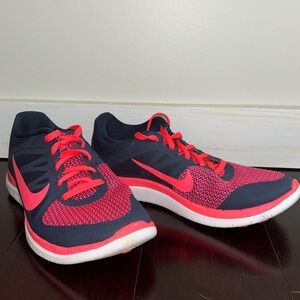 Nike Free 4.0- women’s 8.5